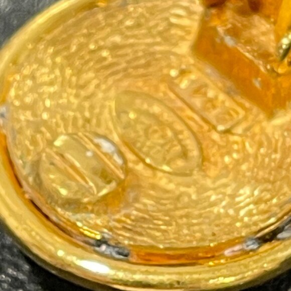 Chanel CC Logos Mirror Round Cross Clip-On Earrings Gold Tone  (JB1017) - Picture 5 of 5